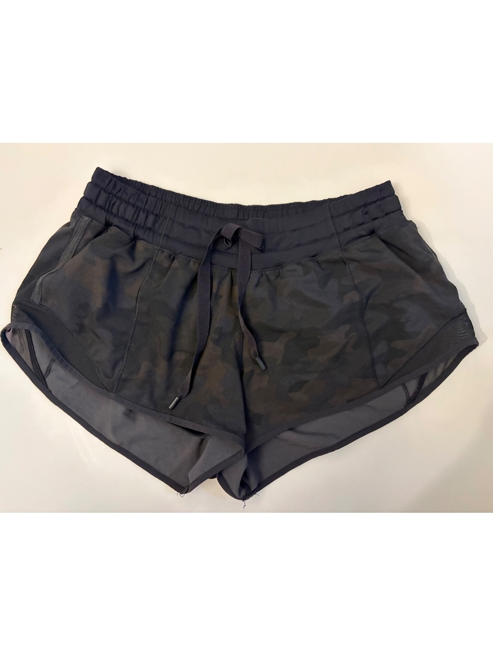Lululemon Hotty Hot Athletic Shorts Black Camo- Size 4